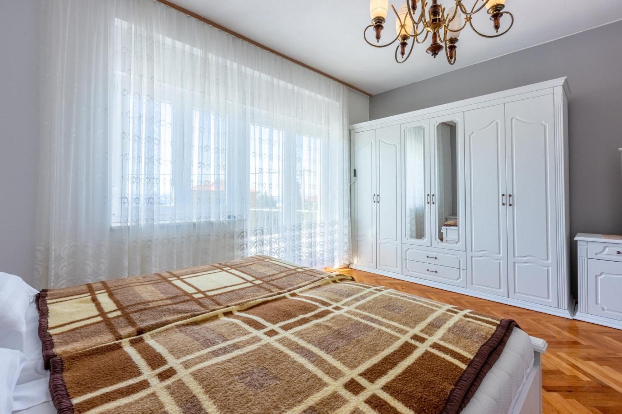 Srebrnjak Dramalj Bagian luar foto